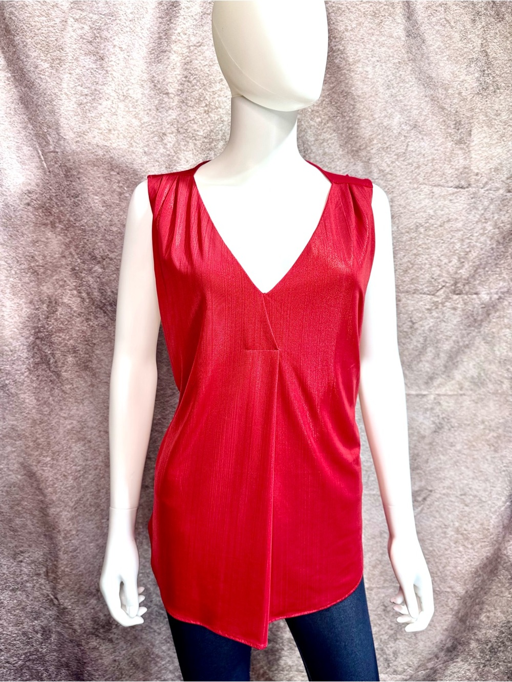 NWOT New York & Co Large SEXY Sleeveless Shimmer V-Neck Red Women’s Top